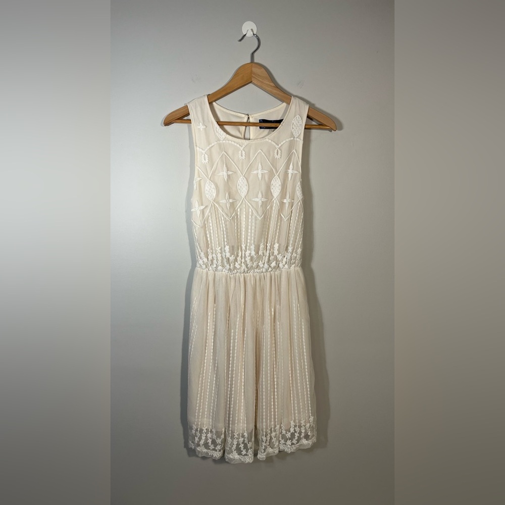 Blue Rain Elegant Cream Sleeveless Dress Sheer Lace Embroidered Size Large